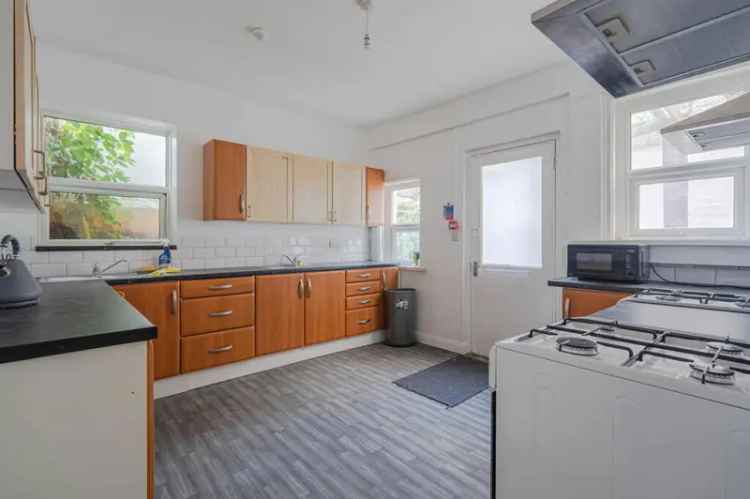 1 Bedroom HMO House - Fully Furnished Double Room