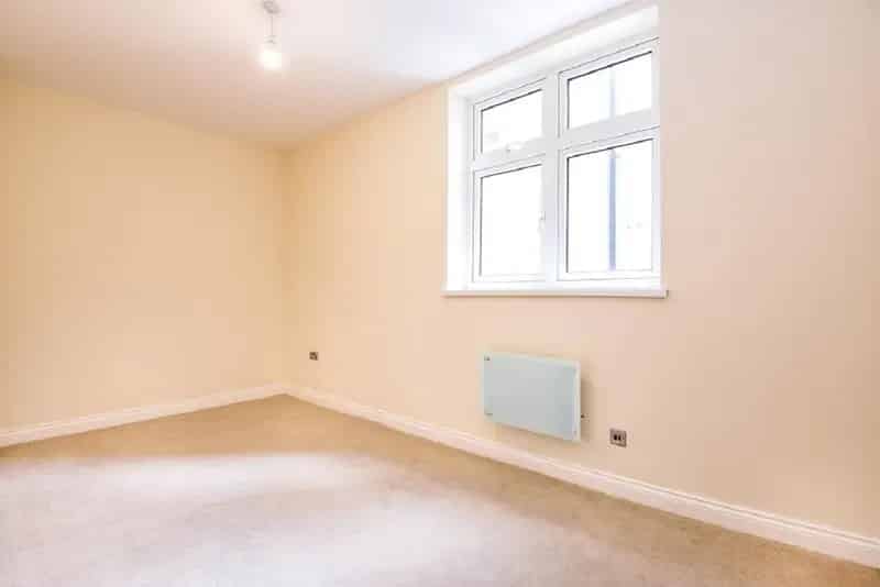 One Bedroom Ground Floor Flat Chain Free