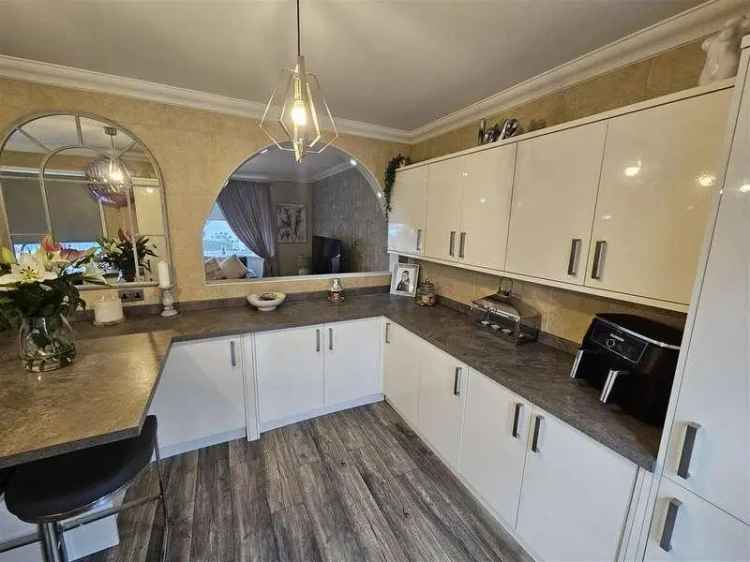 3 Bed Semi-Detached House For Sale