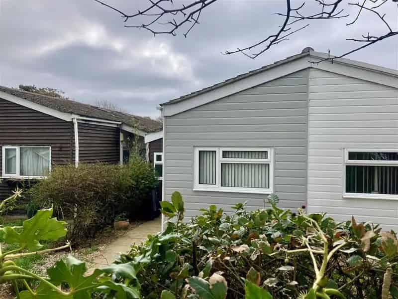 2 Bedroom Bungalow For Sale