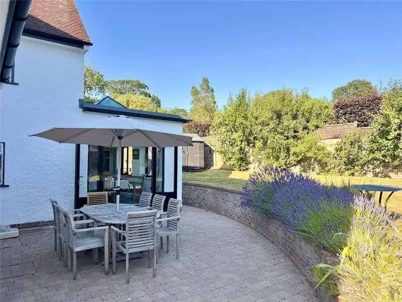 4 Bed Detached House For Sale