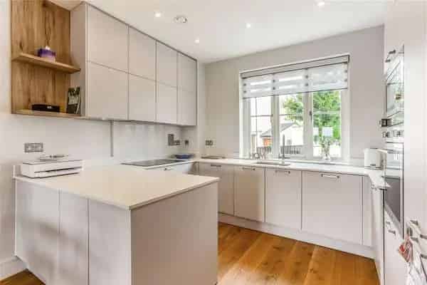 3-Bedroom End Terrace House in Bath with Southwest Garden and City Views