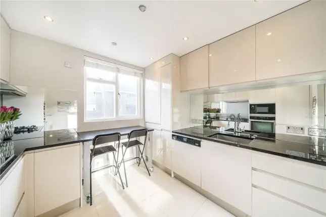 Maisonette for sale in Kings Road, Chelsea, London SW10