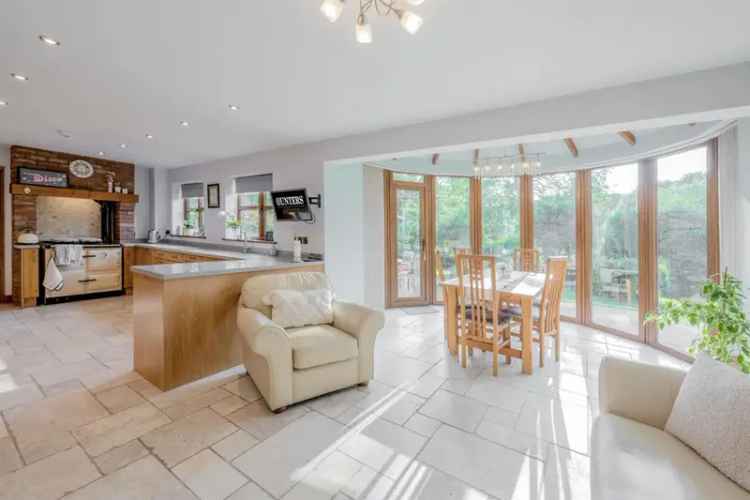 4 Bedroom House For Sale in South Staffordshire