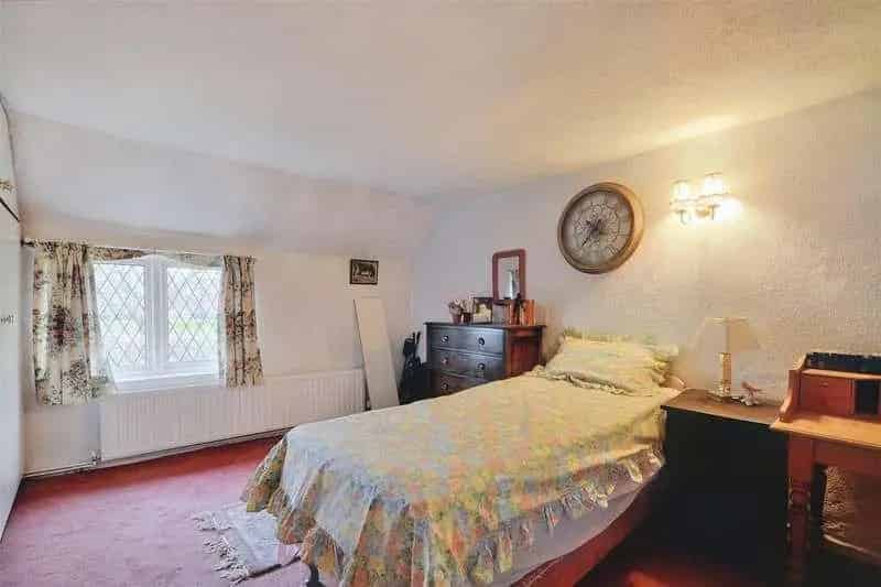 3 Bed House For Sale - Large Plot & Garden - Cattery Potential
