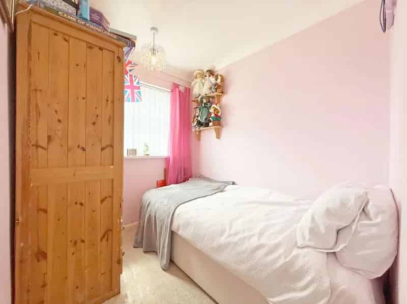 3 bed house for sale
