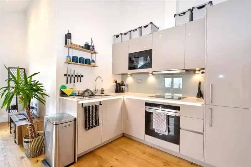 1 Bed Flat for Sale - No Upper Chain