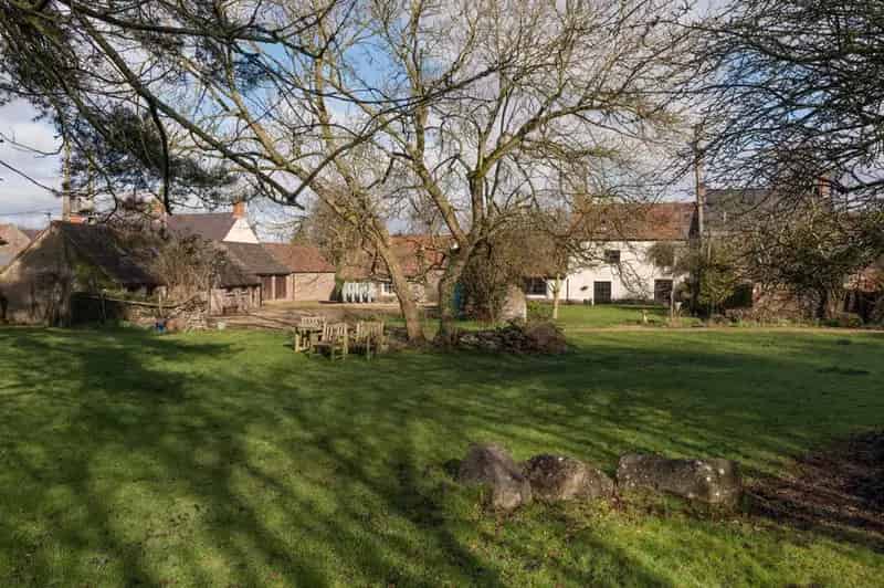 6 Bedroom Detached House with 1.75 Acres, Pool, and Stables