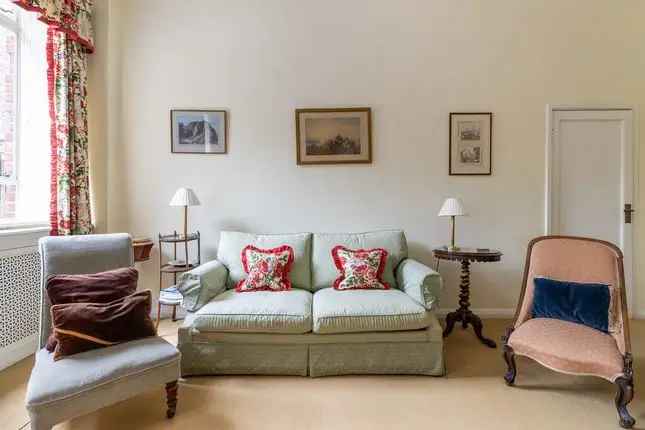 Flat to rent in Cheltenham Terrace, Chelsea SW3