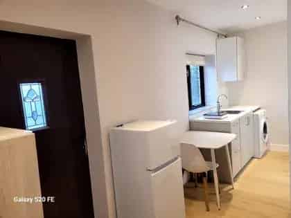 1 Room Studio Flat 32m² London June Available Females Only