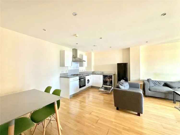 2 bedroom flat for sale