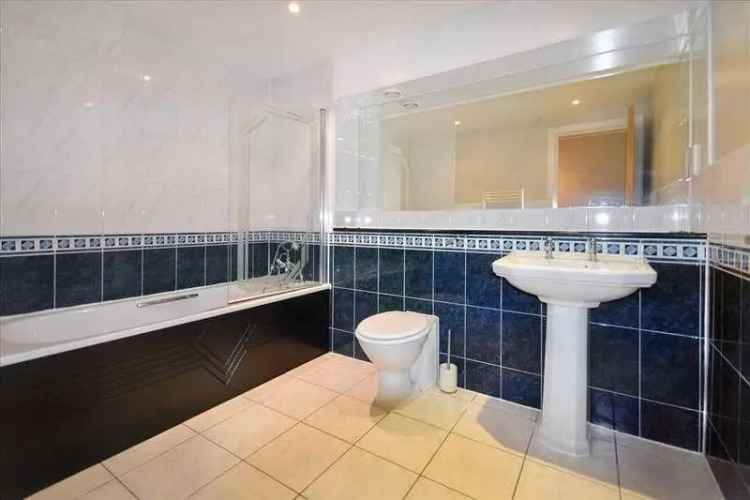 2 Bed Flat for Sale Chiswick High Road