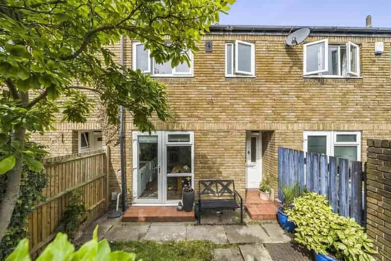 3 Bedroom Maisonette Greenwich Garden Balcony Chain Free