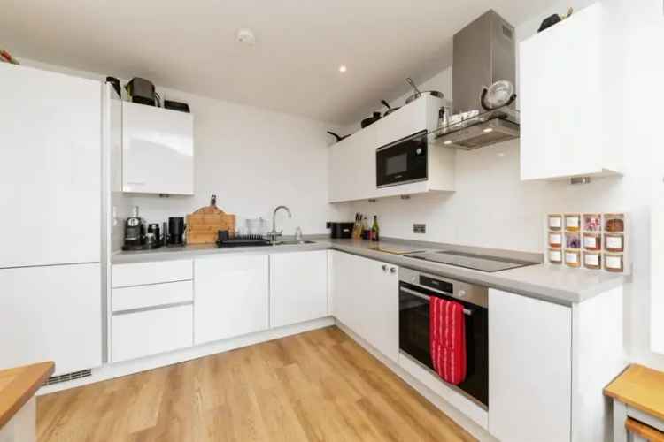 Letchworth Garden City 2-Bed Apartment Near Train Station