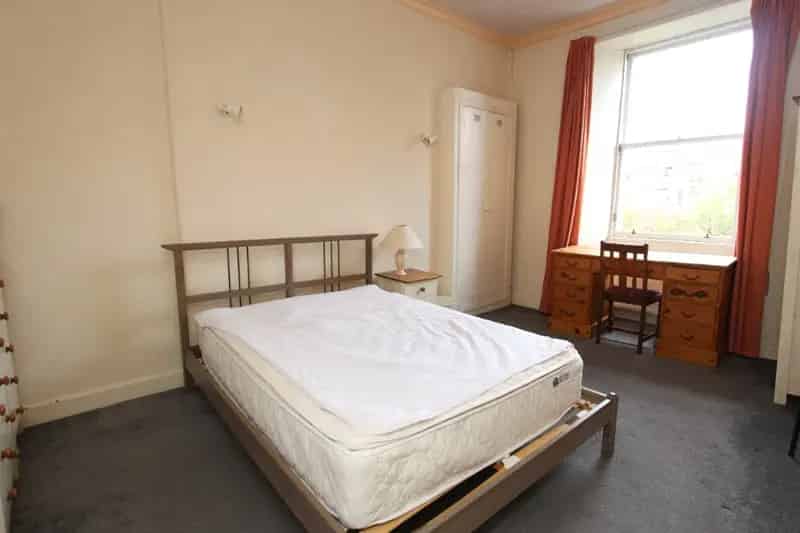 2 Bedroom Flat to Rent in Meadows June 18