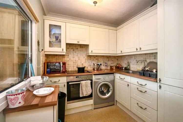 1 Bed Retirement Apartment Town Centre Chain Free