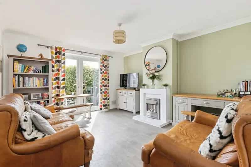2 Bed Semi-Detached Bungalow Recently Updated Modern Kitchen Peaceful Village