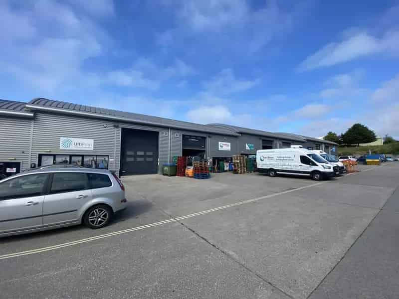 3065 SqFt Industrial Unit Sisna Park A38 Access