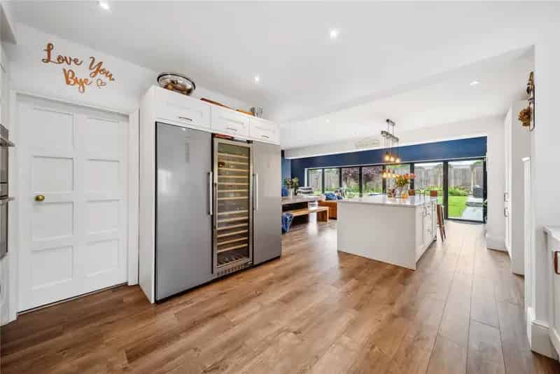 7 Bedroom Detached House for Sale Adel