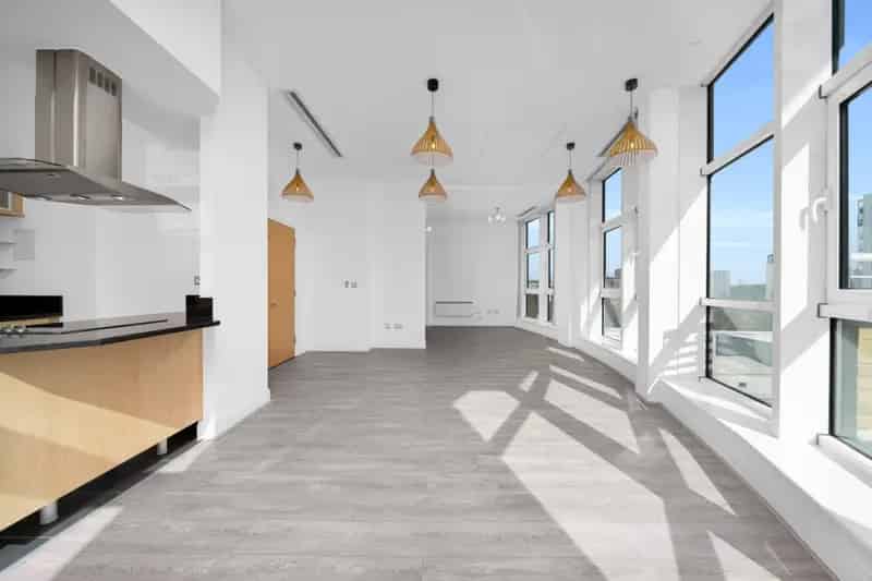 2 Bedroom Riverside Apartment Battersea  Oyster Wharf