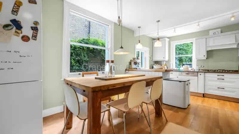 5 Bedroom Victorian House to Rent in Brixton