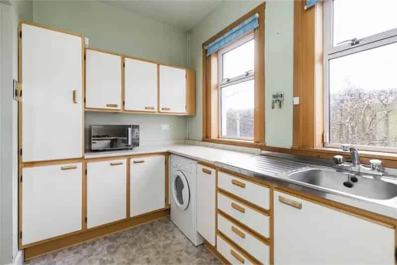 2 Bed Detached Bungalow For Modernisation Large Garden Garage