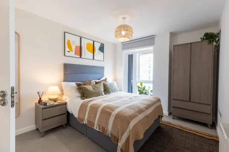 2 Bedroom Flat Near Brindley Place Canal View
