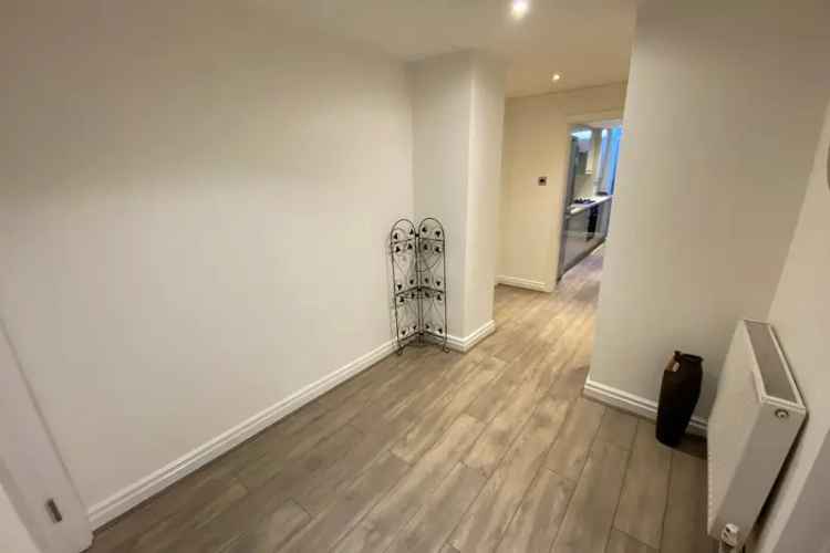 Flat For Rent , Leeds, England