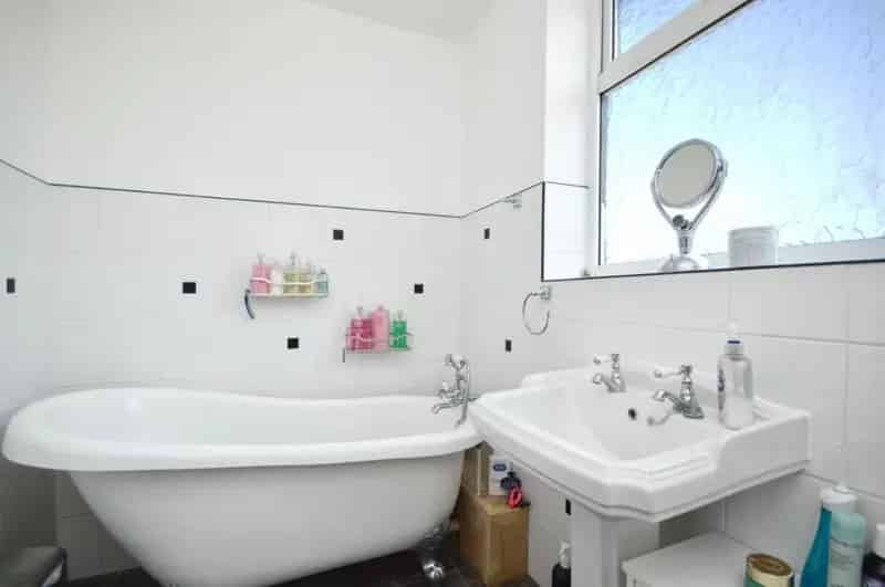 4 Bed House for Sale Extended 1930s Semi Detached Home with Annex