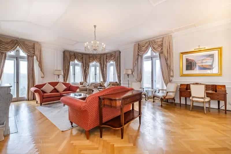 6 Bedroom Apartment Kensington High Street