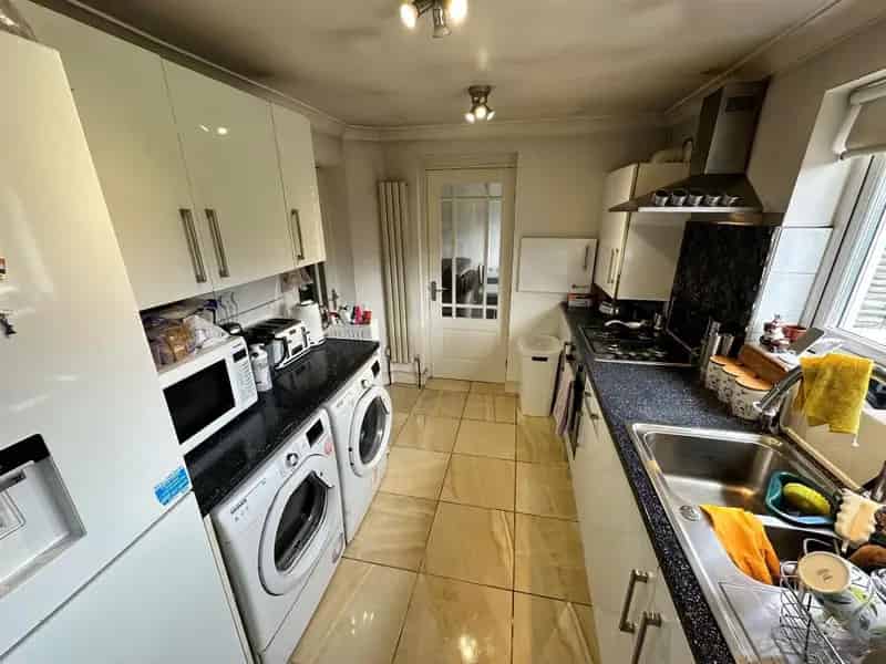 3 Bedroom Detached Bungalow with Granny Annex For Sale
