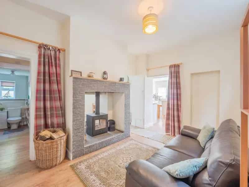 Six Bedroom Period House Near Greenhill Beach