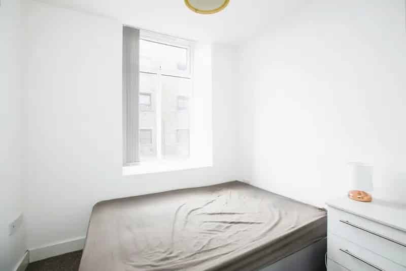 1 Bedroom Apartment Near Halifax Town Centre