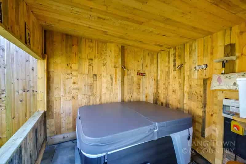 2 Bed Detached Bungalow For Sale