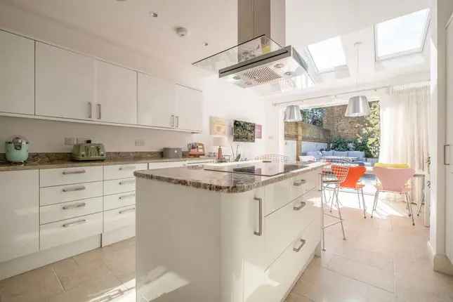 Stunning 1700sqft Terraced House for Sale in London SW6