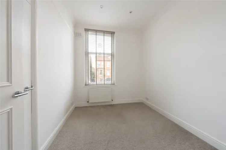 2 bedroom flat/apartment in London