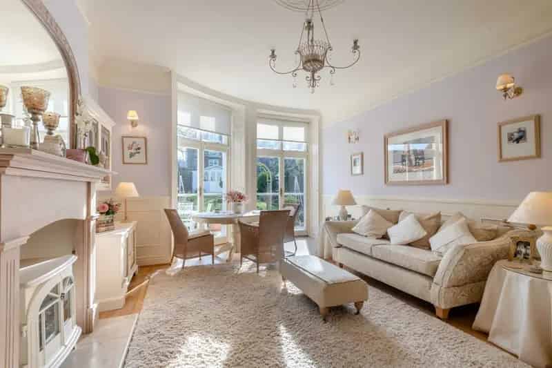 Cromer Grade II Listed House 4 Beds Family Home Near Beach