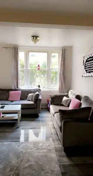 Flat For Rent in City of Westminster, England