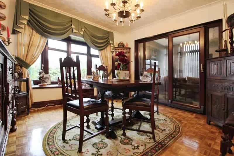3 Bedroom Semi Detached House Ample Living Space Family Home