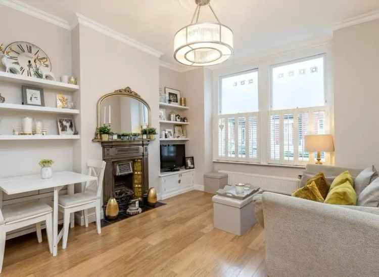 2 Double Bedroom Garden Flat Munster Village Parsons Green