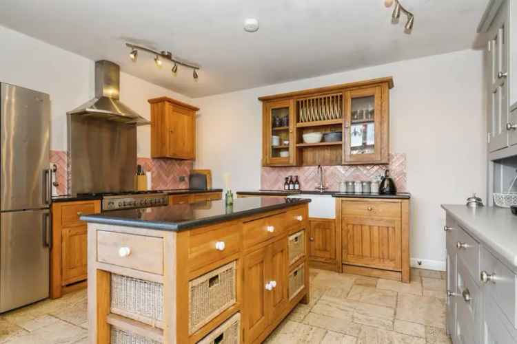 Spacious Detached Home in South Crosland with Expansive Gardens