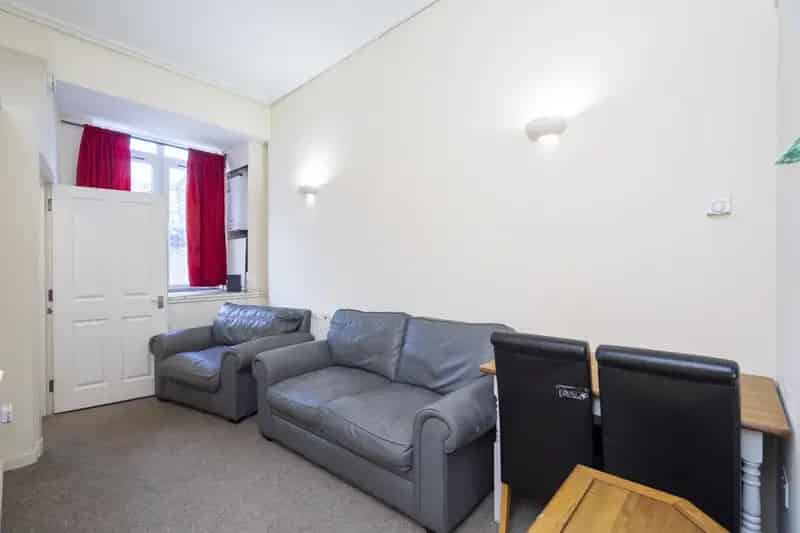 2 Bedroom Flat for Sale - Fast Sale Guaranteed