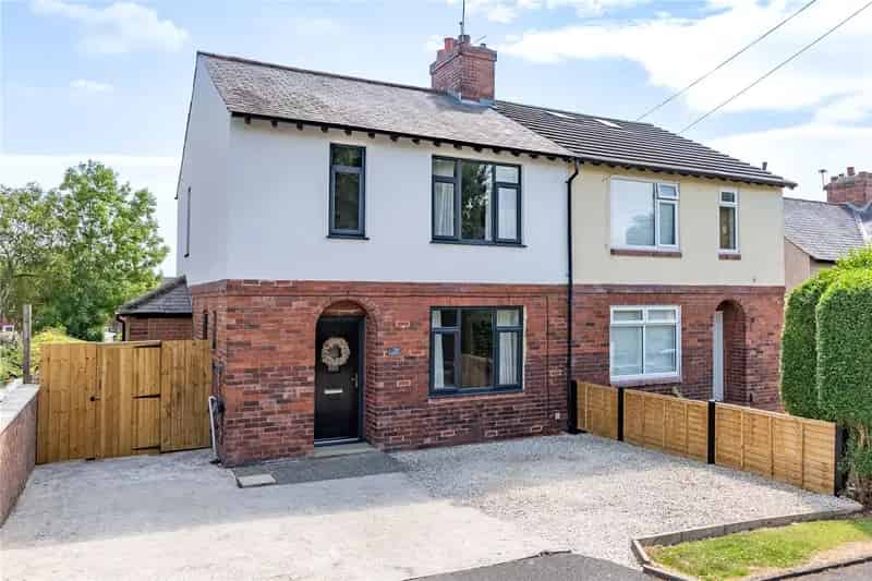 Three Bedroom Semi Detached House Rodley