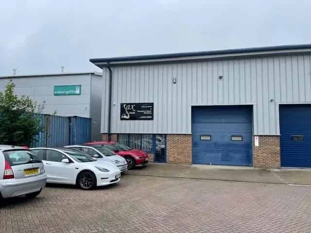 Modern Warehouse Office Space Near Railway Station