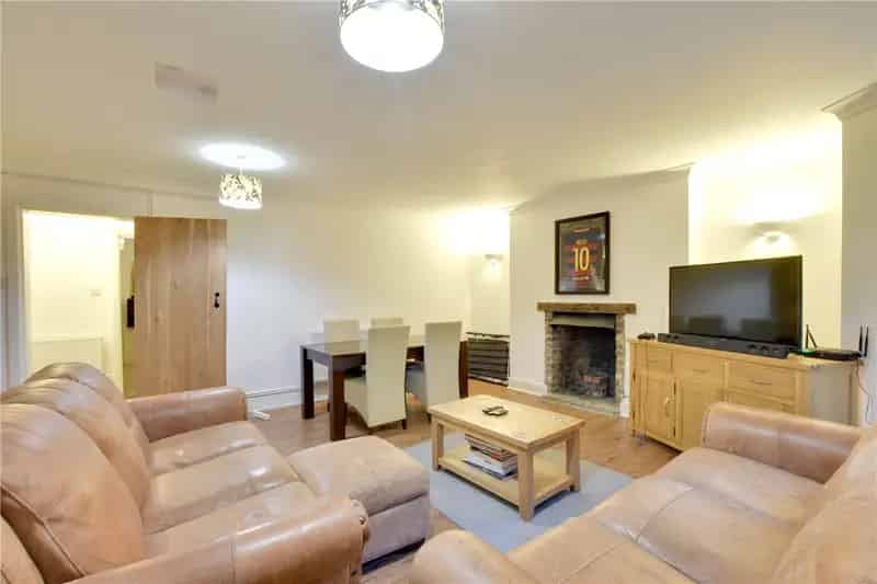 2 Bedroom Flat Blackheath London Off Street Parking Communal Garden