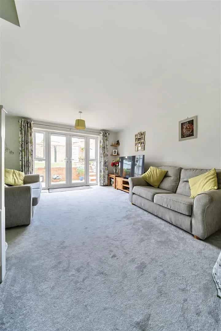 2 Bedroom Semi Detached House to Rent