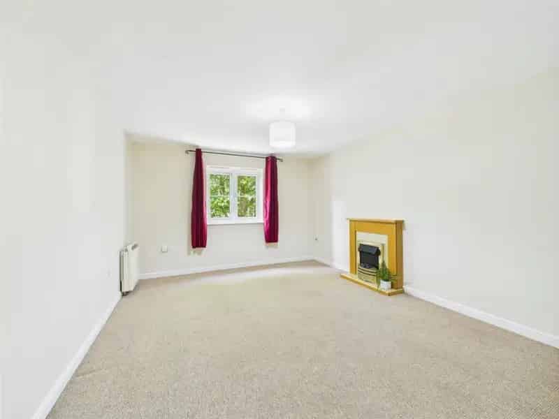 2 Bedroom Flat Available September 9th 2025