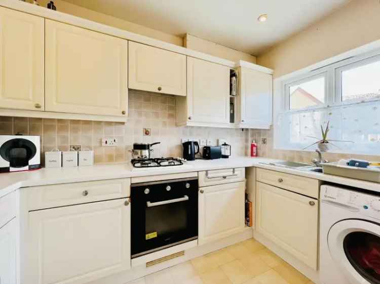 3 Bedroom Detached House for Sale in Chartfields Ashford