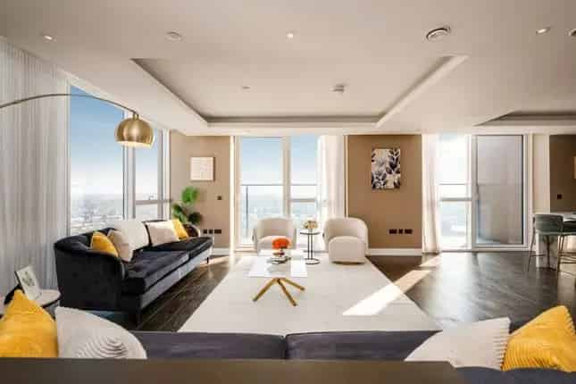 Luxury 3-Bed Duplex Penthouse Canary Wharf