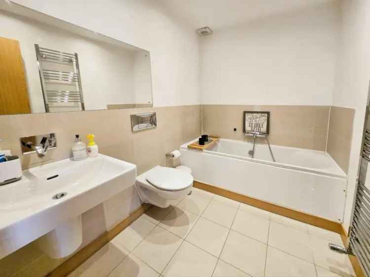 4 Bedroom House For Sale in Carshalton